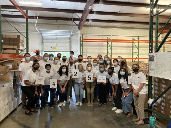 RUSP students at foodbank