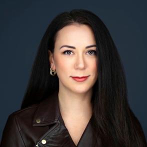 Cassandra Sotos headshot