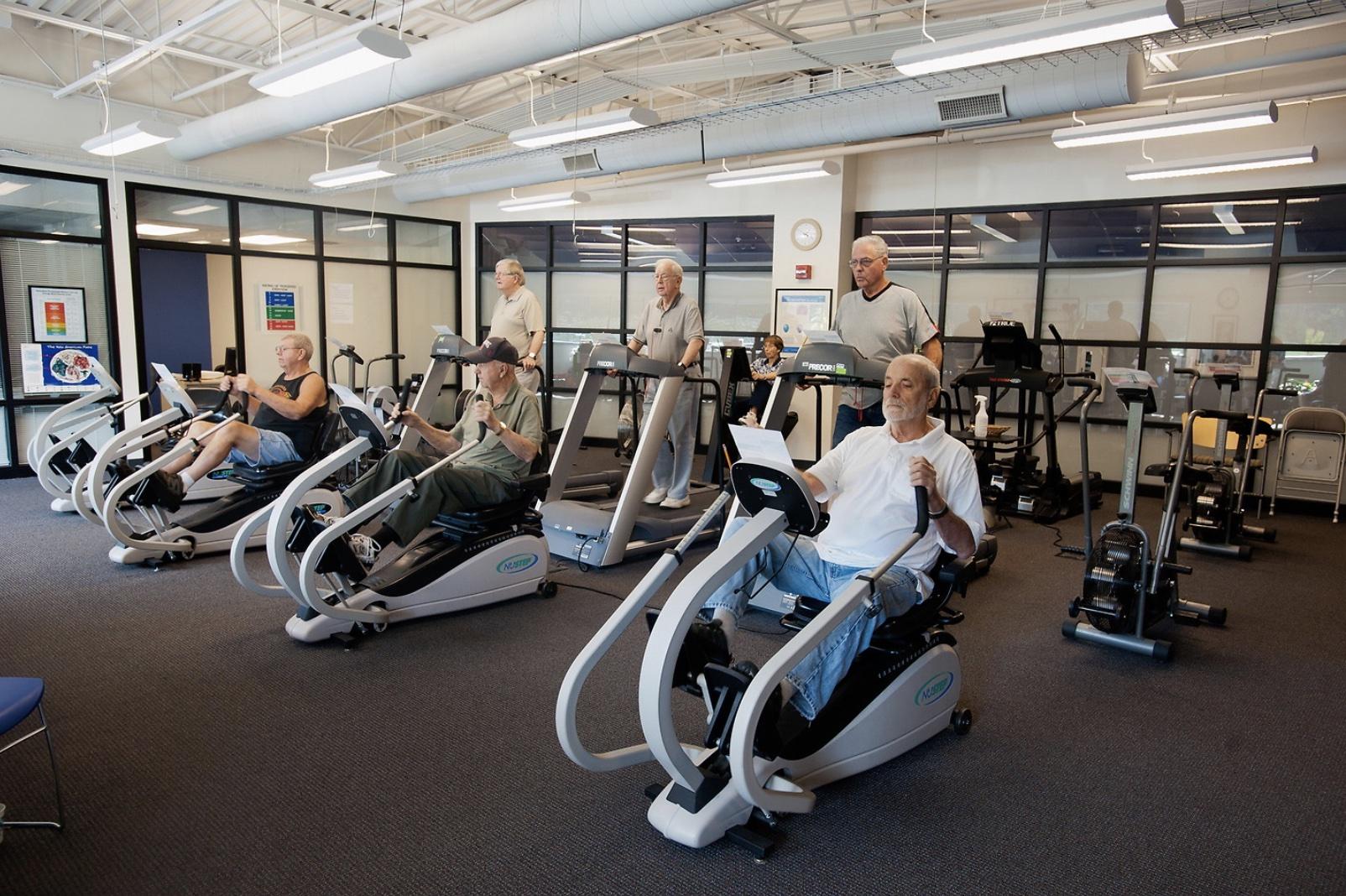 HeartWorks patients on cardio and strength machines