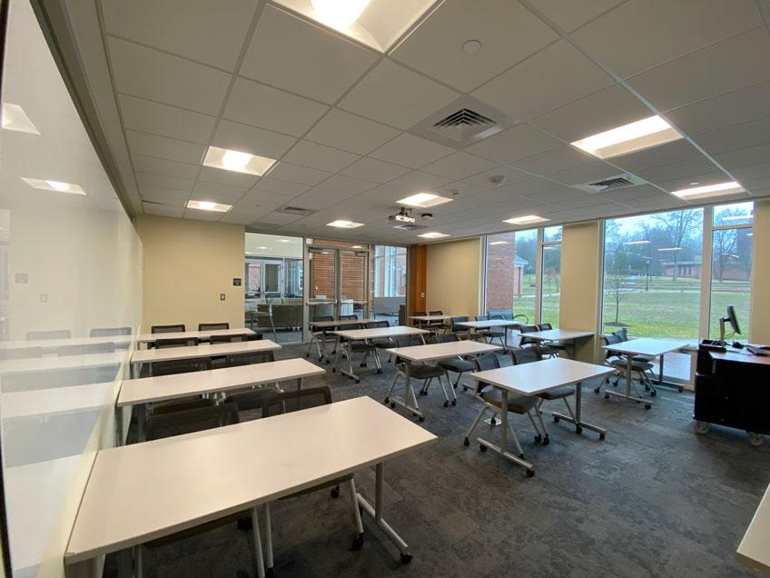 LLC 130 150 Classroom Style 1