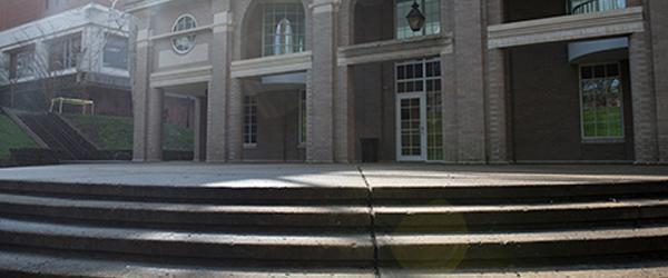 Scripps Ampitheater, featuring concrete stairs leading up to Scripps Hall