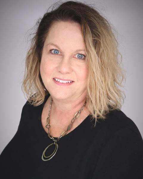 Headshot of Mindy Colburn